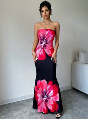 Strapless Figure-Hugging Long Dress
