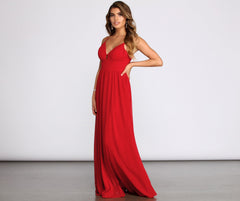 Vestidos de corte VA profundo de gasa Arlyn