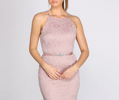 Vestidos de sirena con cinturón de cinta de diamantes de imitación y encaje festoneado de Rosella