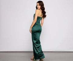 Chelsea Satin Abendkleider mit hohem Schlitz