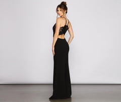 Vestidos de sirena con encaje festoneado de Nicola