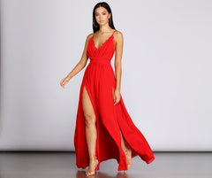 Angelique – Formelle Spitzenkleider mit hohem Schlitz