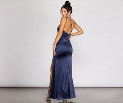 Caroline Formelle Satin-Strass-Kleider