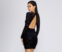 Romantisch verwickelte Minikleider