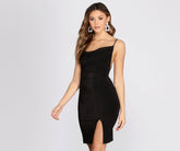 Midikleid mit Wasserfallausschnitt und Schlitz vorne