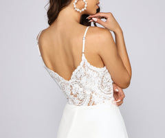 Todo sobre los vestidos skater de encaje floral