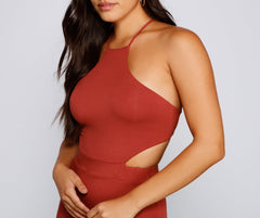 Vestidos midi con cordones, elegantes y que marcan tendencia