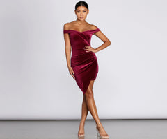 Stay Sweet Samt-Minikleider