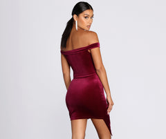 Stay Sweet Samt-Minikleider