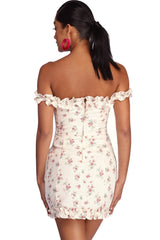 Gerüschte Kleider mit Blumenmuster im Frühling