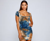 Vestido mini tie-dye con vibraciones de chica cool