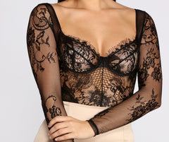 Bodysuit aus transparenter Ambition-Spitze