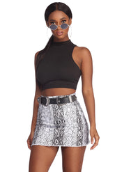 Top corto y elegante