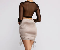 Top corto de malla All Eyes on You