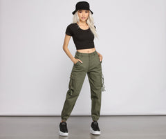 Geripptes Crop-Top mit offener Schnürung am Rücken