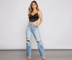 Top corto de tirantes con cuello vuelto de satén