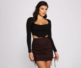 Todo ese top corto fruncido