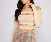 Top corto acanalado con hombros descubiertos