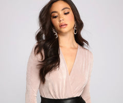 Langärmliger Body im schicken Stil