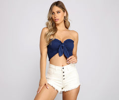 Top de tubo fruncido con lazo frontal