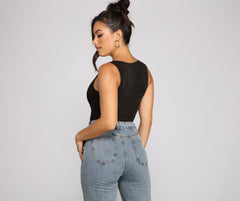 Body elegante y sensual con cordones