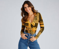 Lässiger, glamouröser Bodysuit mit Kragen