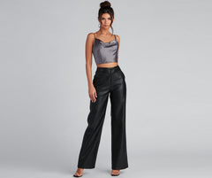 Elegantes und fabelhaftes Satin-Crop-Top