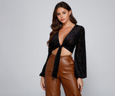 Top clásico de belleza con lazo frontal y efecto desgastado