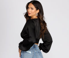 Schickes Satin-Top mit Bindeband vorne