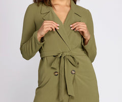 Cosmopolitan Chic Trenchcoat mit Gürtel