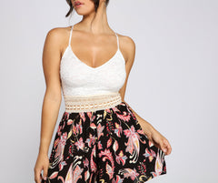 Mono de encaje de crochet con vibraciones bohemias