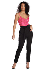 Pantalones clásicos con cintura anudada y bolsa de papel