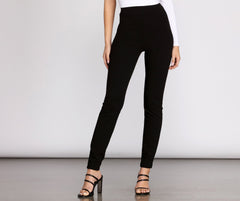 Sie meint es ernst – Enge Hosen