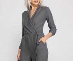 Gemütlicher und schicker gerippter Jogger-Jumpsuit mit Überwurf