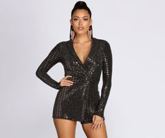 Sumérgete en el glamour con el mono de lentejuelas