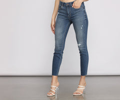 Clara – Hoch sitzende Skinny-Jeans in Destroyed-Optik