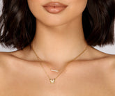 Collar en capas con dije de mariposa y barra de diamantes de imitación
