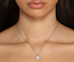 Collar en capas con dije de mariposa y barra de diamantes de imitación