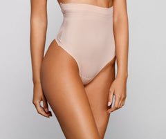Tanga moldeadora de cintura alta con silueta elegante