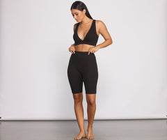 Bralette de canalé con escote en V pronunciado