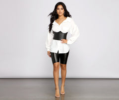 Eleganter Korsettgürtel aus Kunstleder