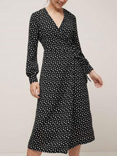 Vestidos maxi de manga larga con cuello en V y estampado de puntos