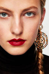 Pendientes huecos con diamantes de imitación