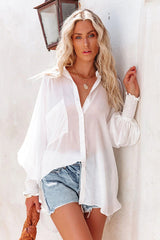 Nehmen Sie den Trend an: Hemd mit Ballonärmeln und Tasche