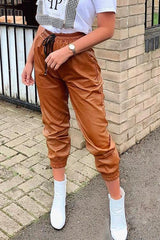 Pantalones de PU con bolsillos y cordón