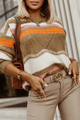 No puedo evitar amar el suéter de punto a rayas bohemio