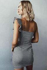 Vestido mini recto de cuadros escoceses con volantes