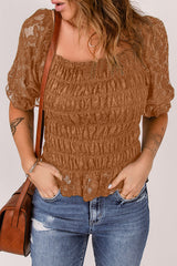 Sweetly Sentimental – Kurzärmliges Spitzentop mit Plissee