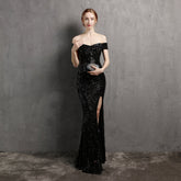 Clara Glitzernde, schulterfreie Kleider mit Schlitz für den Abschlussball