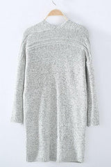 Lange Strickjacke in reiner Farbe mit Tasche